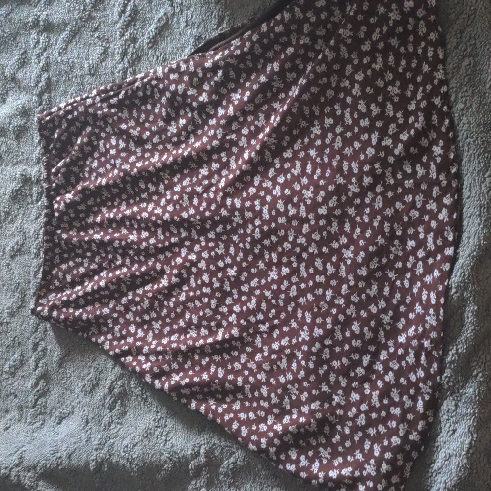 Women's skirt xs full tilt left side slit